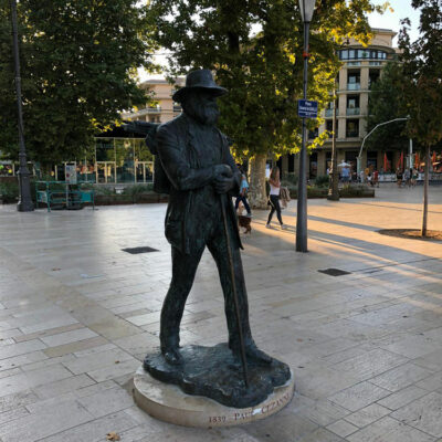 Taidemaalari Paul Cezannen patsas